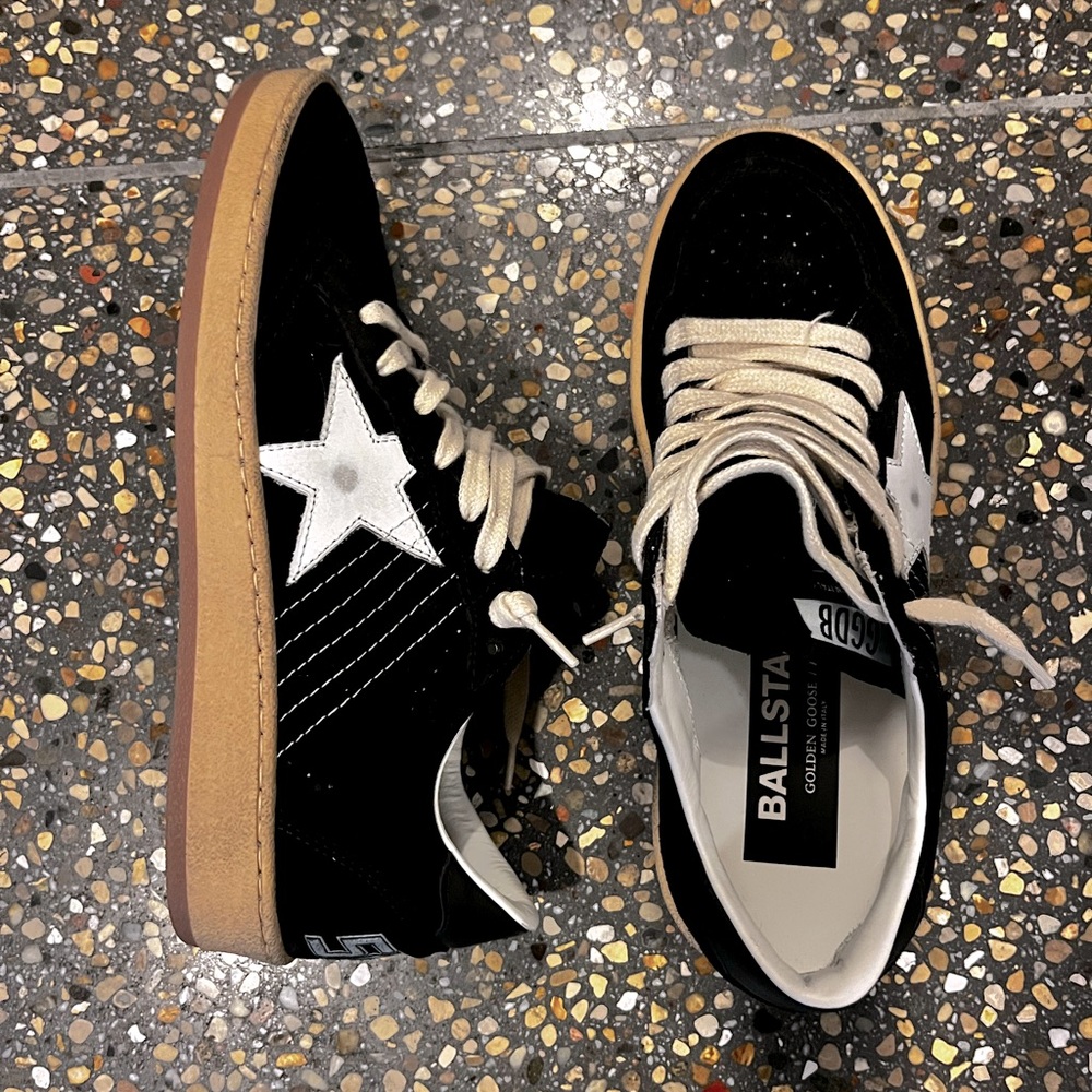 Golden Goose Ballstar ⭐️ SOLD 🚨